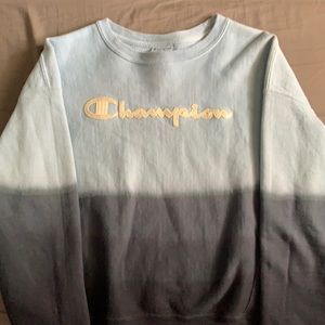 Champion Cropped Sweatshirt, Size Medium, Blue